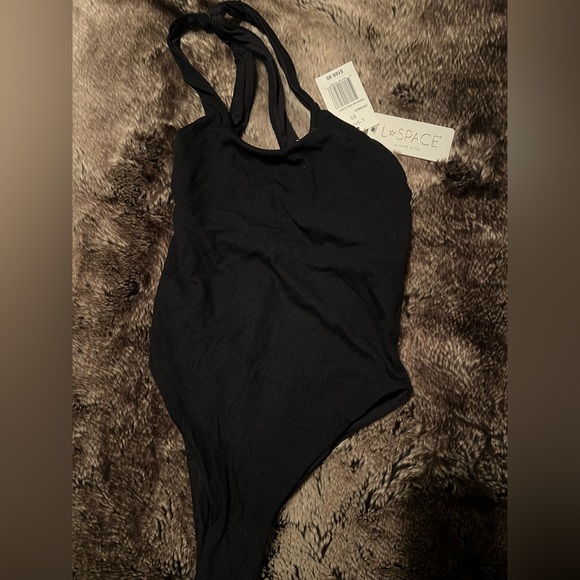 NWT L*SPACE Phoebe One Piece in Black - Picture 4 of 4